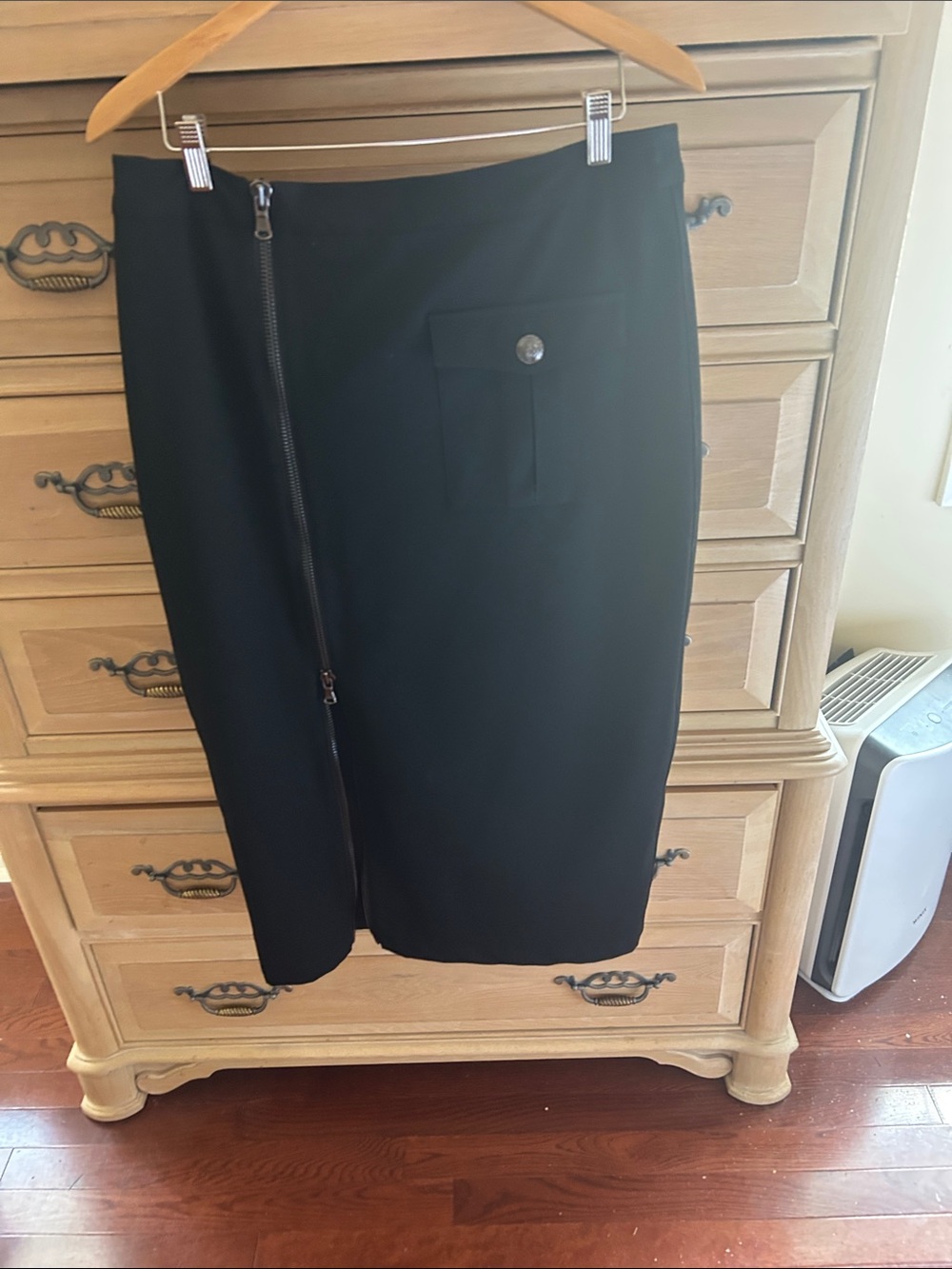 L'AGENCE Black Zip-Front Pencil Skirt